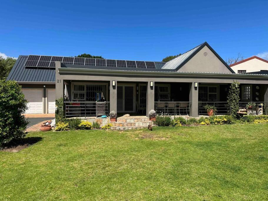 Solar Entertainers Dream On Constantia Wineroute Villa Cape Town Exterior photo